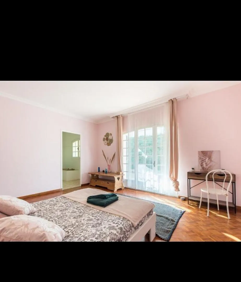 Villa Martigues 0*,  Frankrig